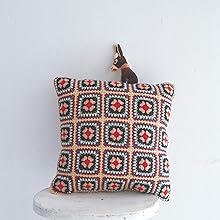 100 Crochet Motifs: A permanent edition for crochet and motif connecting fans that introduces 100 patterns and how to knit small items- Japanese Craft Book