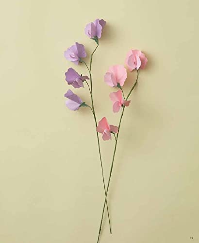 Beautiful three - dimensional flowers made from paper - Japanese Craft Book