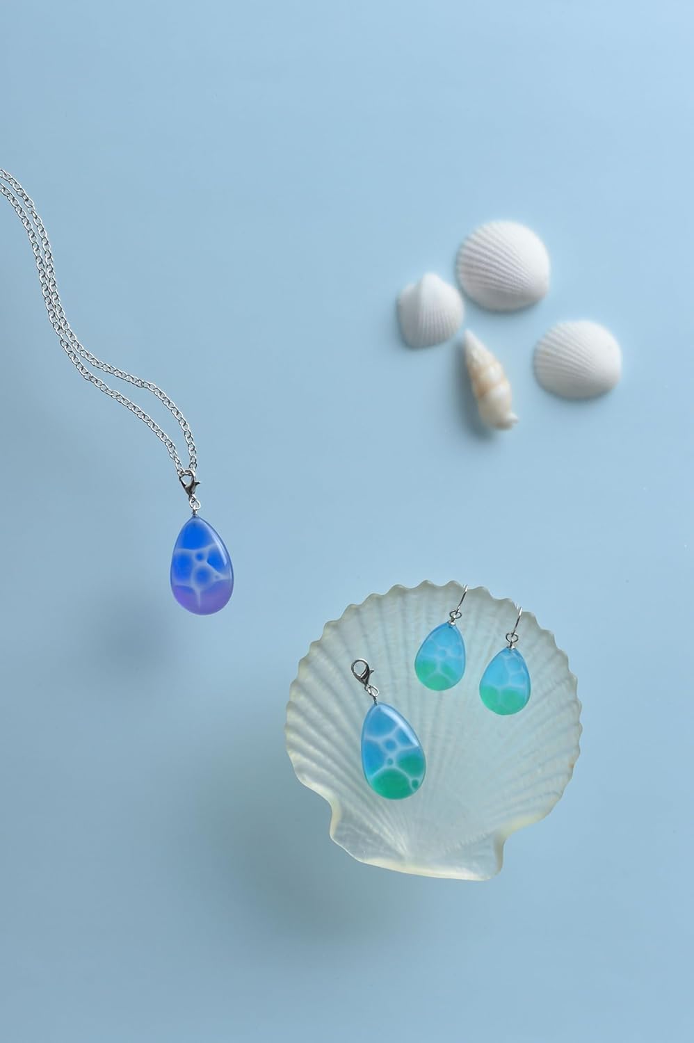 Tomi's Sparkling Resin Accessories Japanese Craft Book