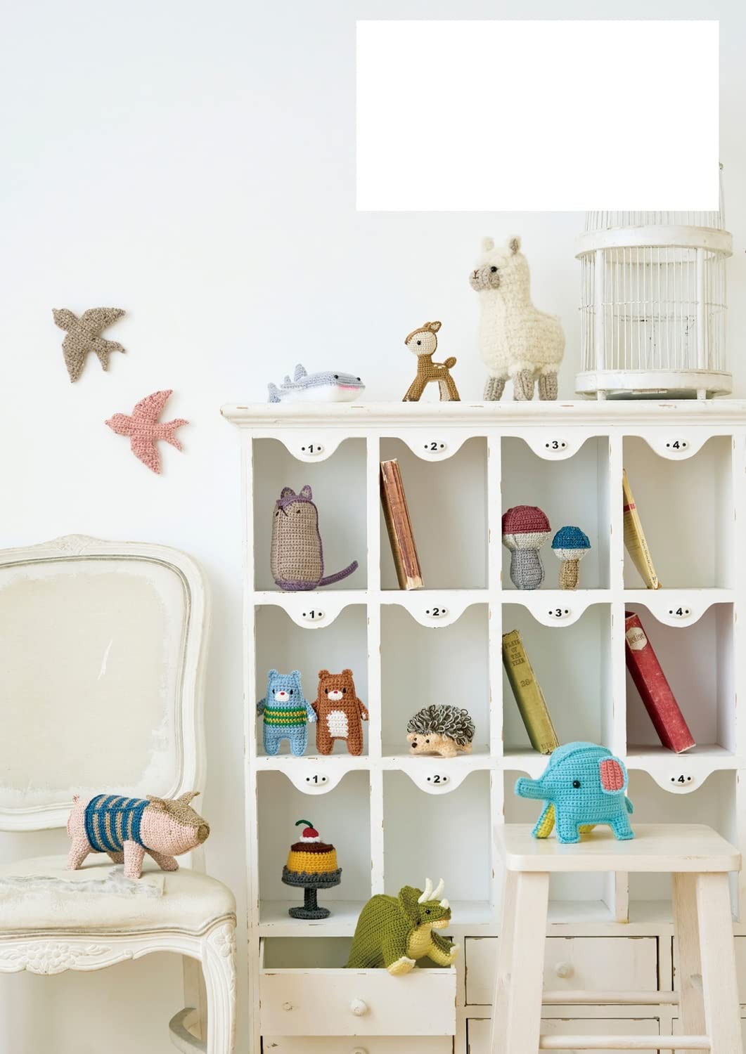 Easy! Cute! New crochet ideas for making amigurumi from flat surfaces - Japanese Craft Book