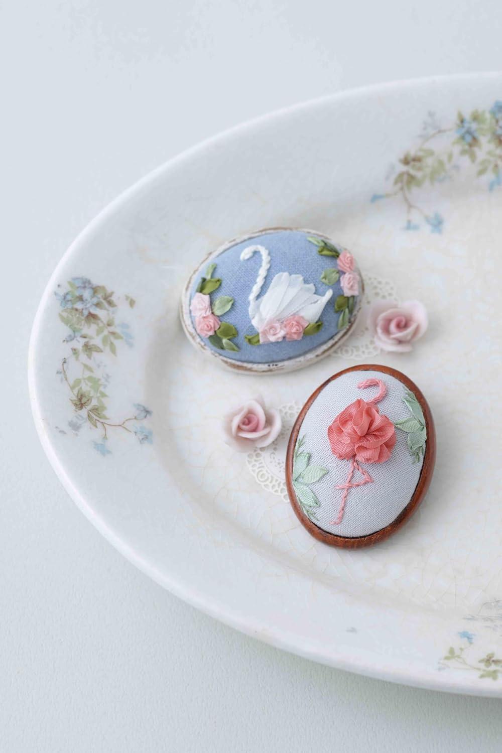 Extremely cute ribbon embroidery - Japanese Craft Book