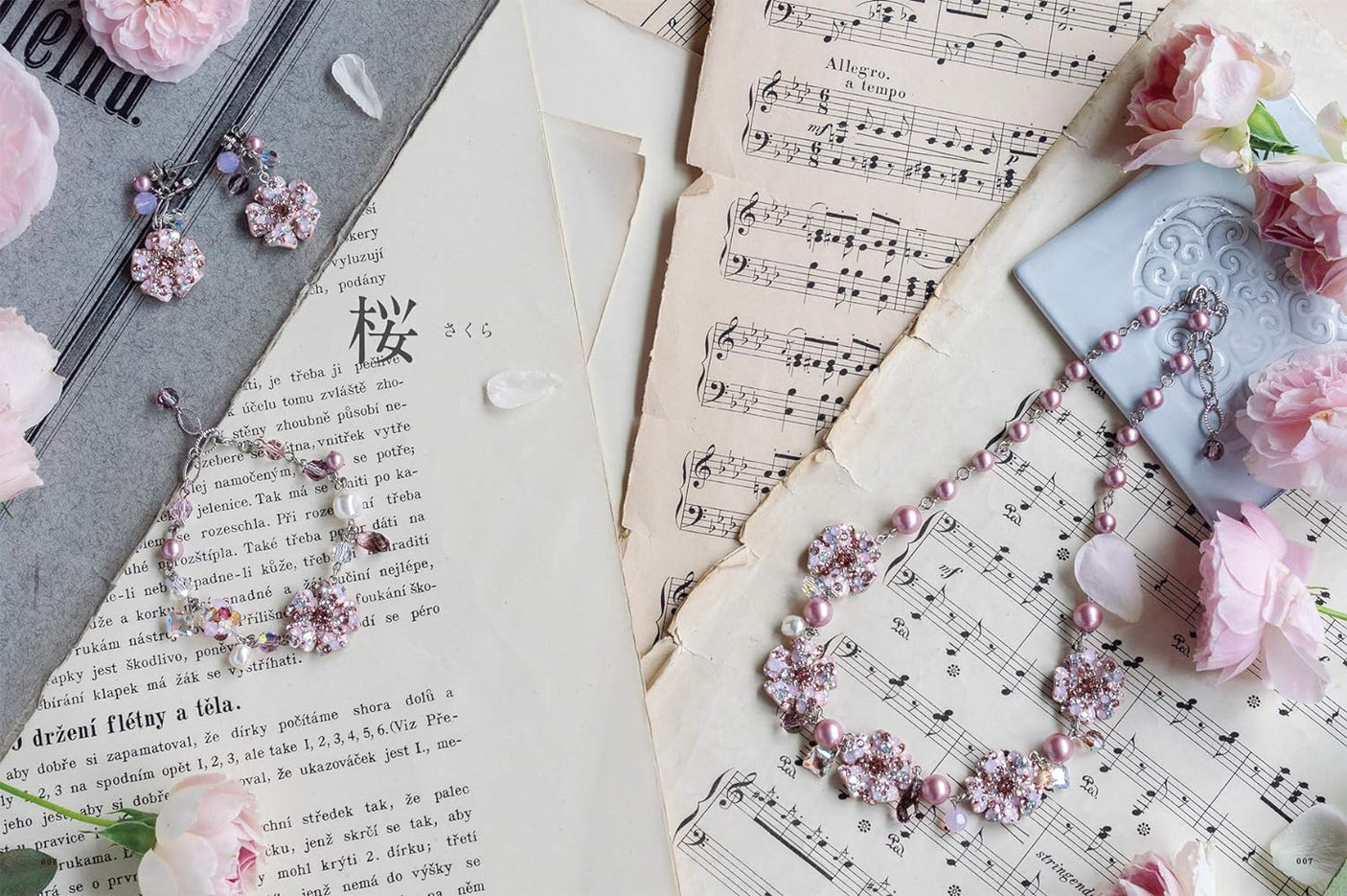 Flower accessories made with beads and glue Yuka Kaede Chika Kokubu - Japanese Craft Book