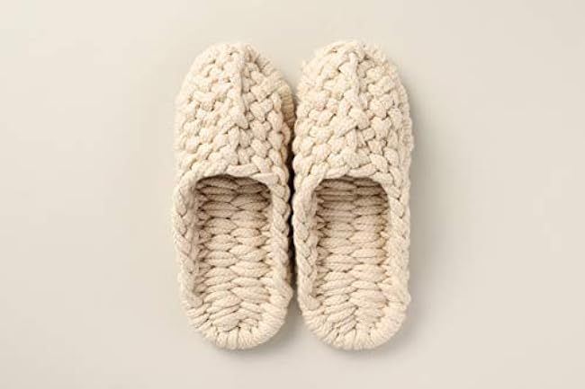 Room shoes for everyone: hand-knitted slippers, sandals, cloth sandals Japanese Craft Book