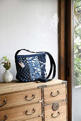 Enjoying vintage fabrics: Indigo dyeing and Oshima Tsumugi bags - Japanese Craft Book*