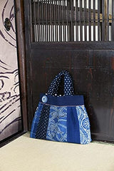 Enjoying vintage fabrics: Indigo dyeing and Oshima Tsumugi bags - Japanese Craft Book*