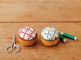 Small embroidery items with easy-to-make designs - Japanese Craft Book