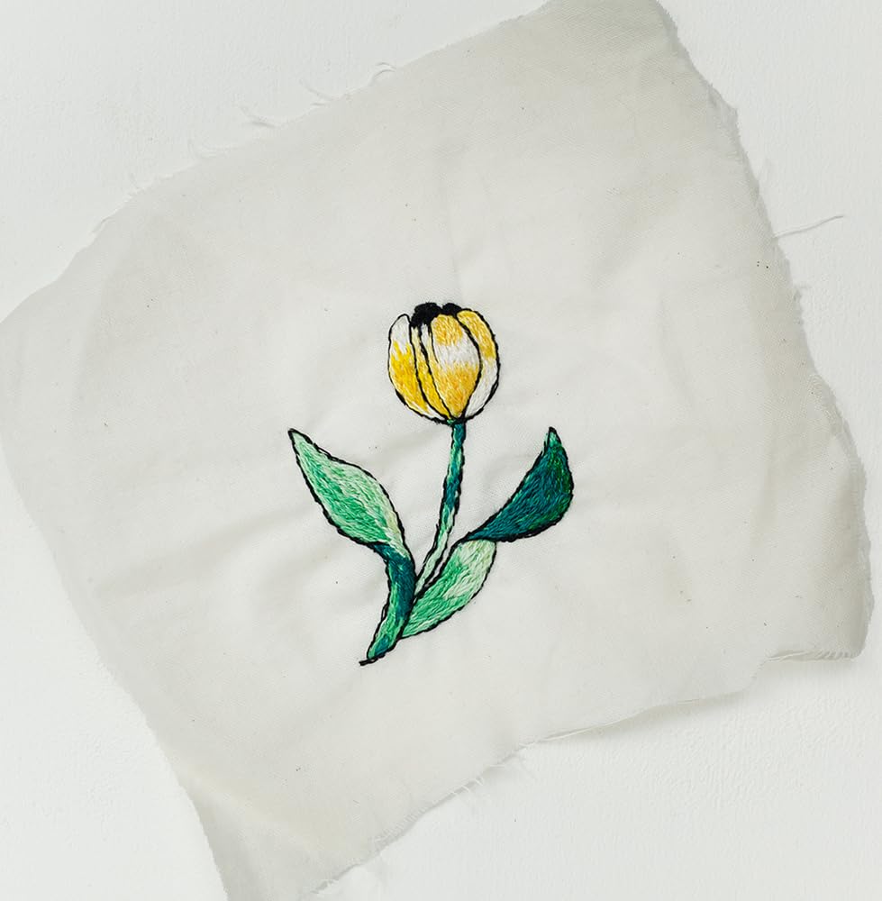 Botanical embroidery and darning: Enjoy hand repairs with patterns and techniques - Japanese Craft Book