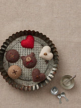 Enjoy the seasons with these cute felt mascots - Japanese Craft Book