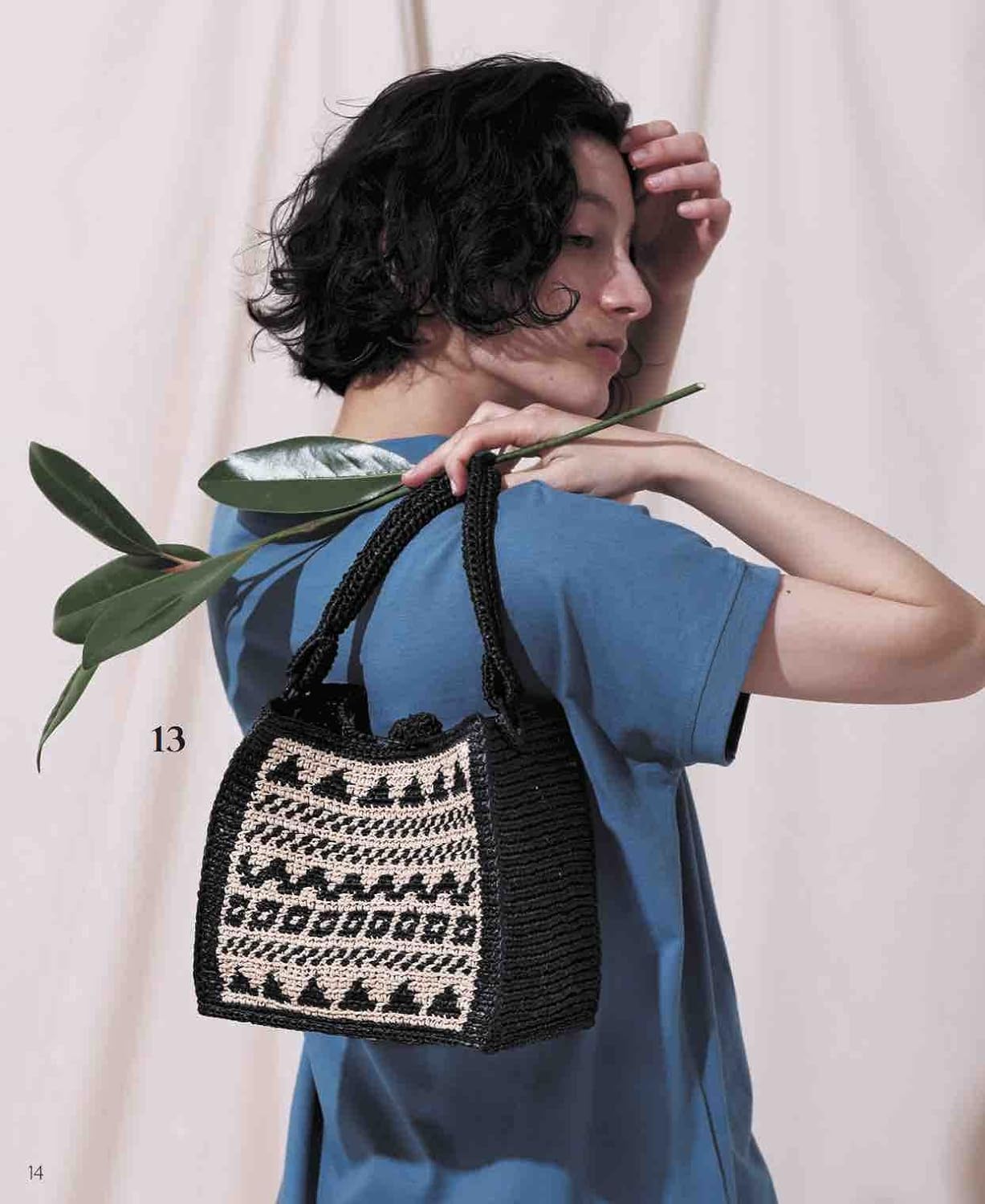 Crochet Kalimantan bag in Eco Andariya Japanese Craft Book Tote bags marche bags flat bags clutch bag - Japanese Craft Book