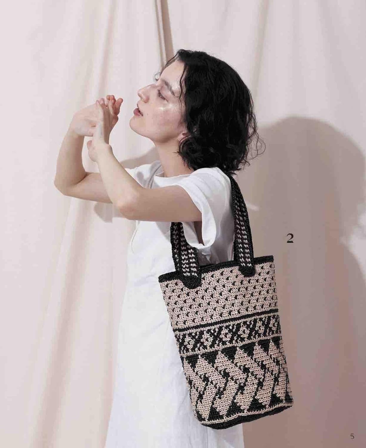 Crochet Kalimantan bag in Eco Andariya Japanese Craft Book Tote bags marche bags flat bags clutch bag - Japanese Craft Book