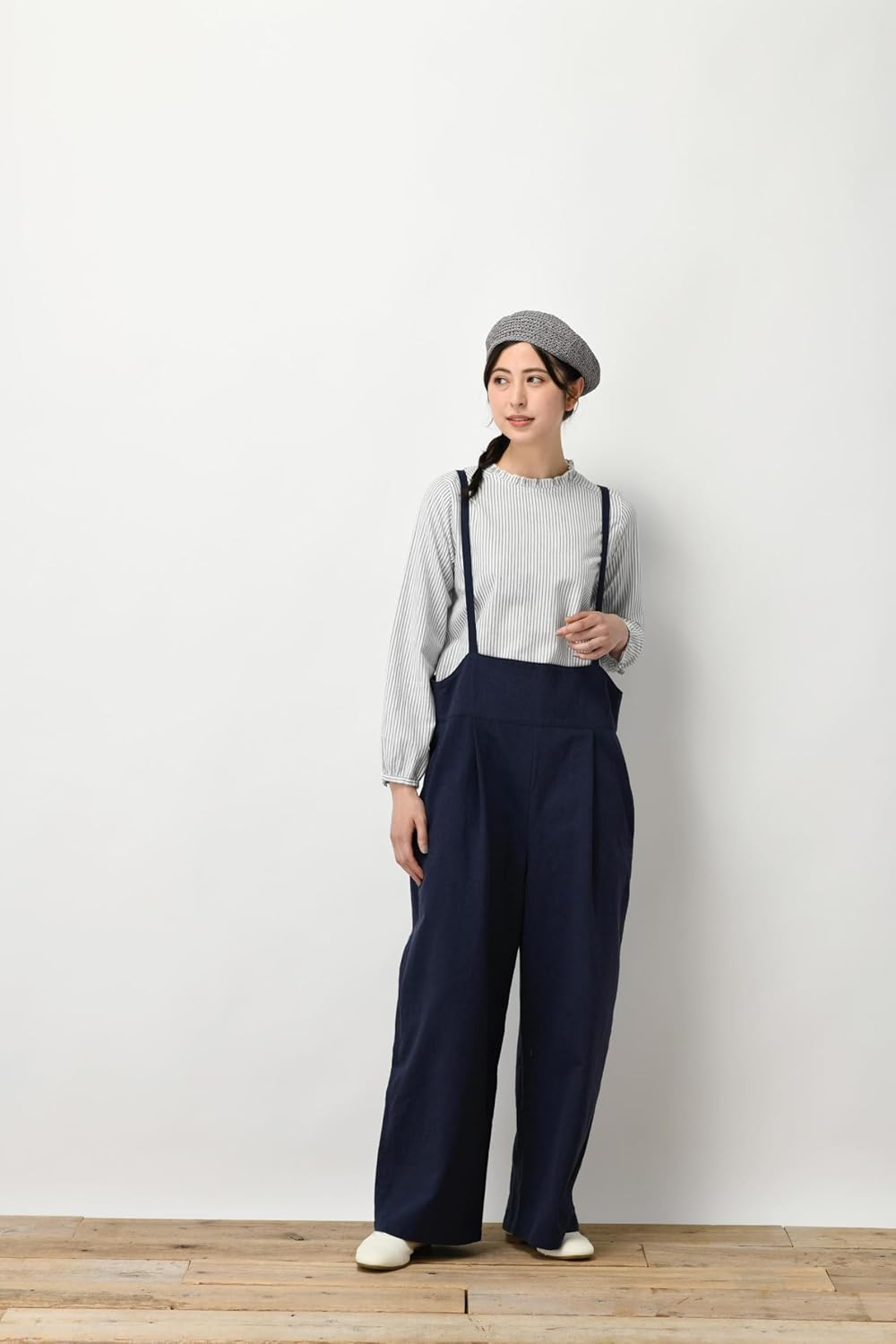 Jumper skirts and overalls that can be worn all year round  - Japanese Craft Book