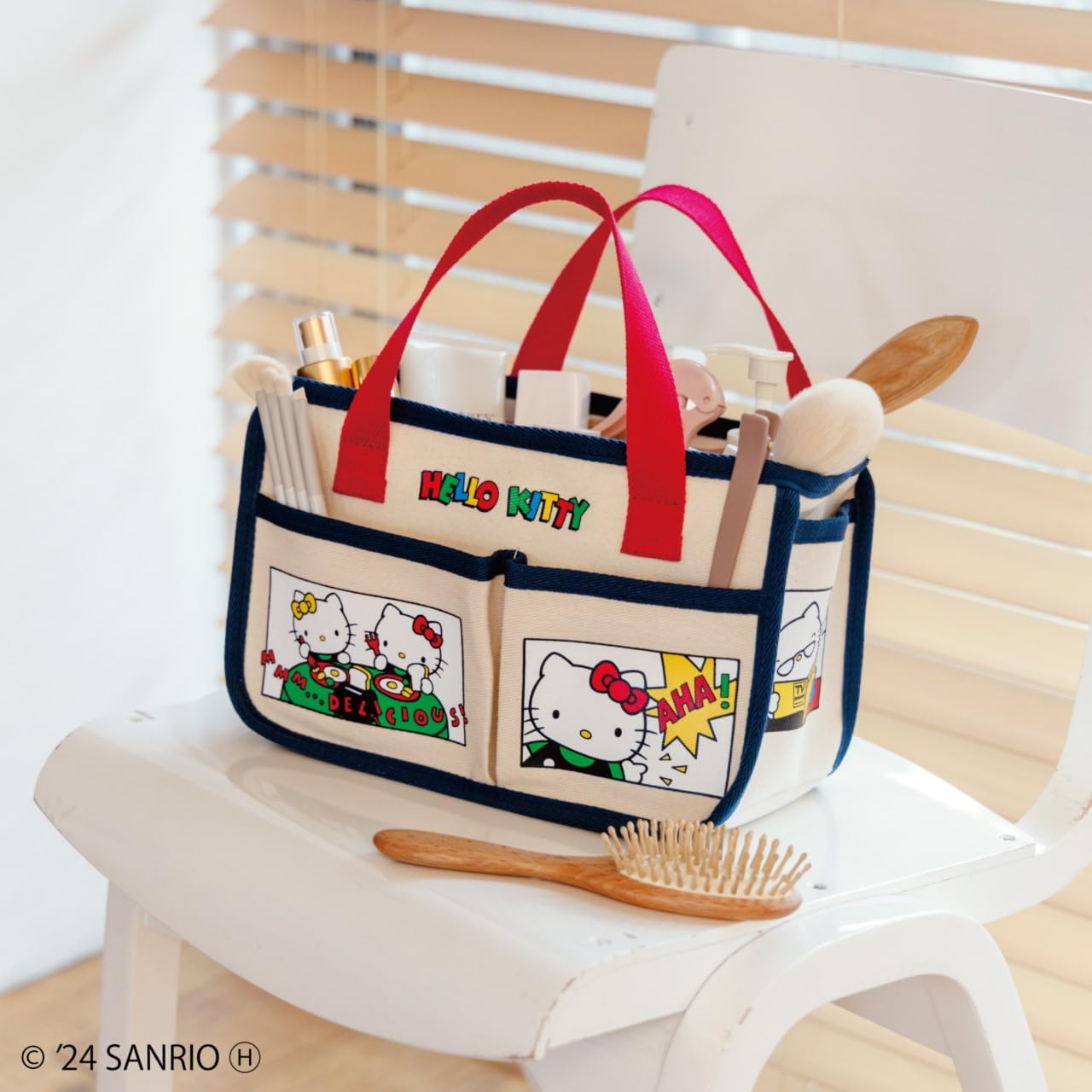 HELLO KITTY 50th ANNIVERSARY SPECIAL BOOK (Included: interior tote