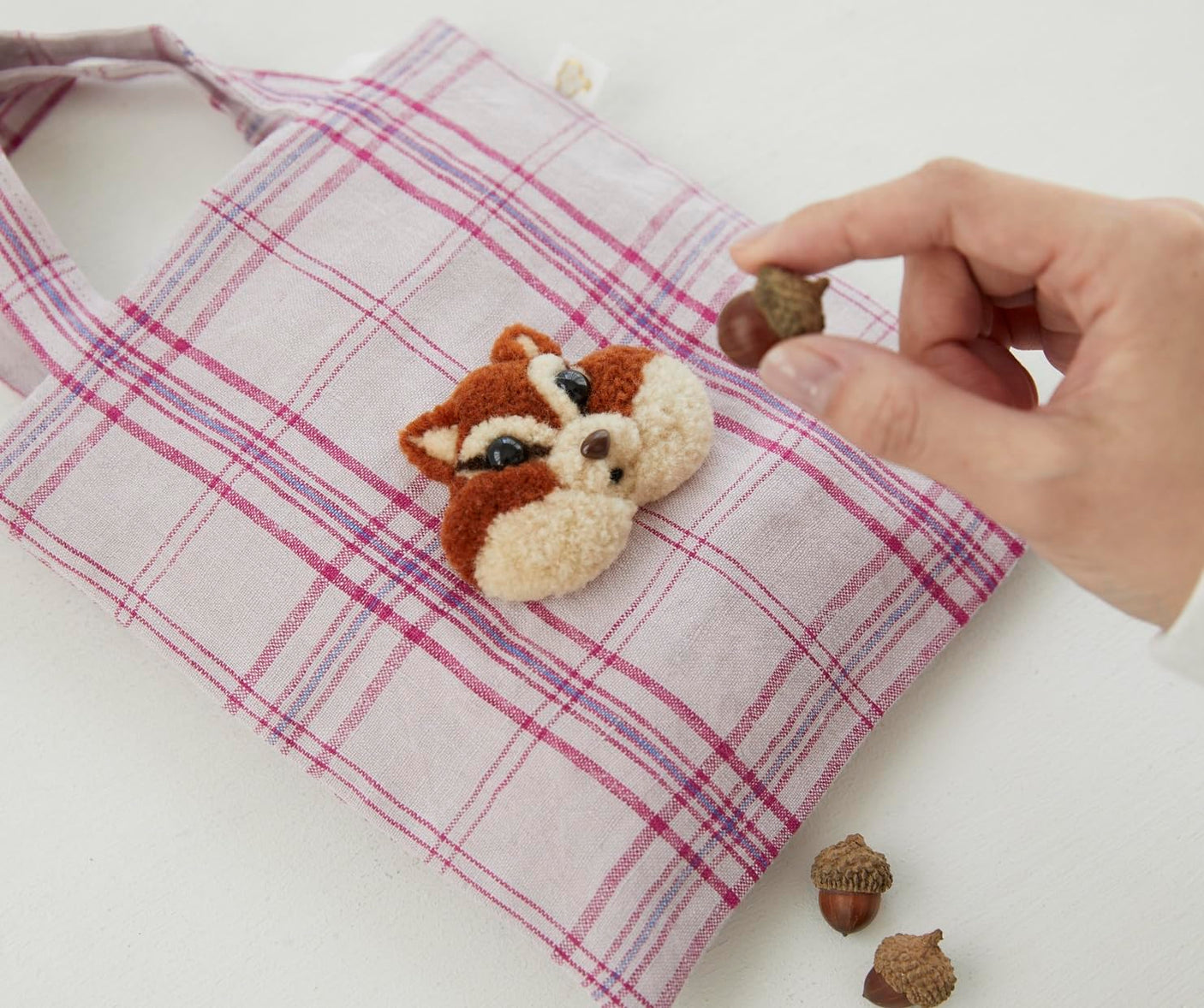 Atelier Tulip's fluffy punch needle animals Japanese Craft Book
