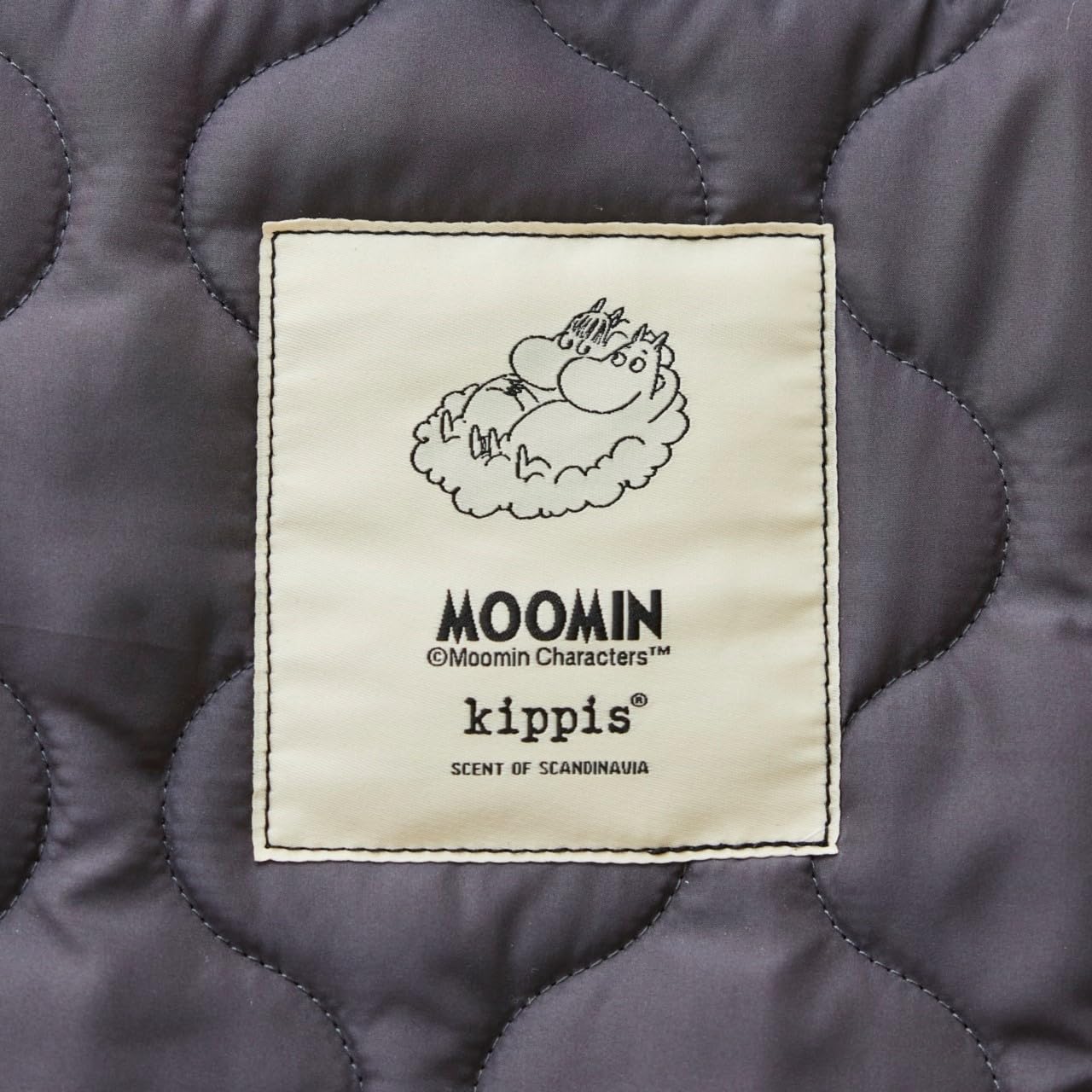 Moomin x kippis Plenty of space! Lightweight quilted tote bag BOOK