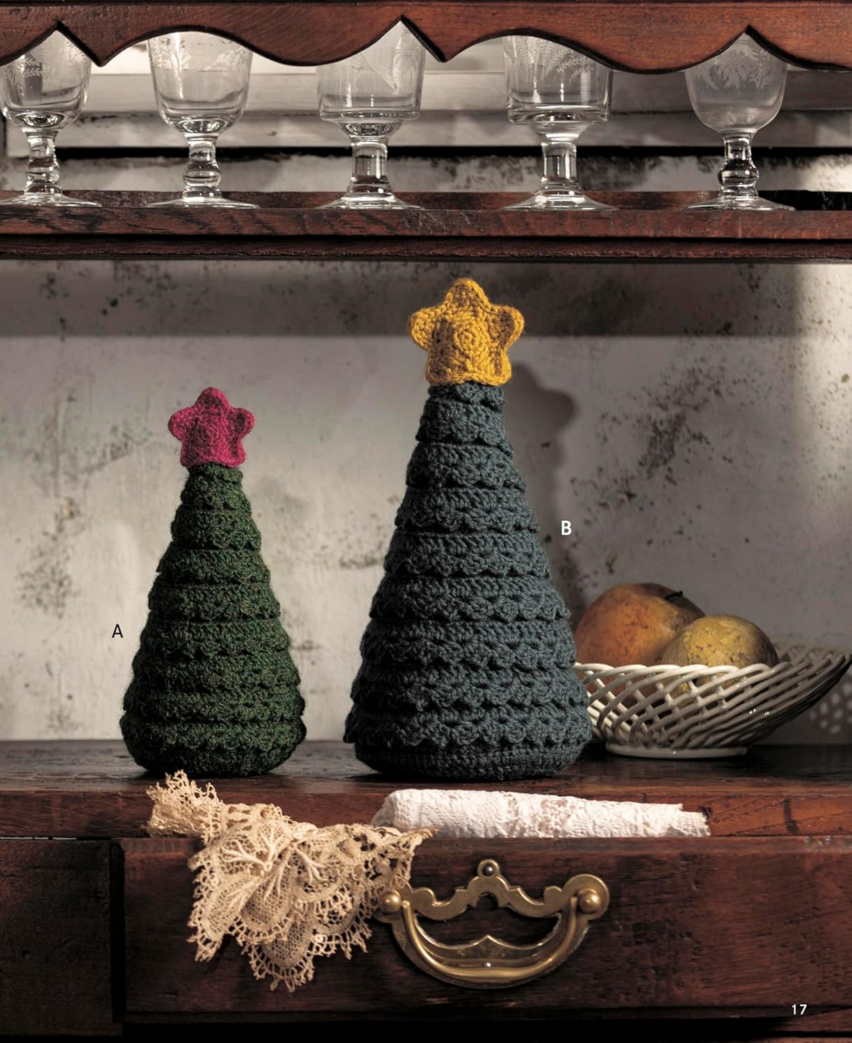 Crochet Christmas trees with different yarns and sizes Japanese Craft Book