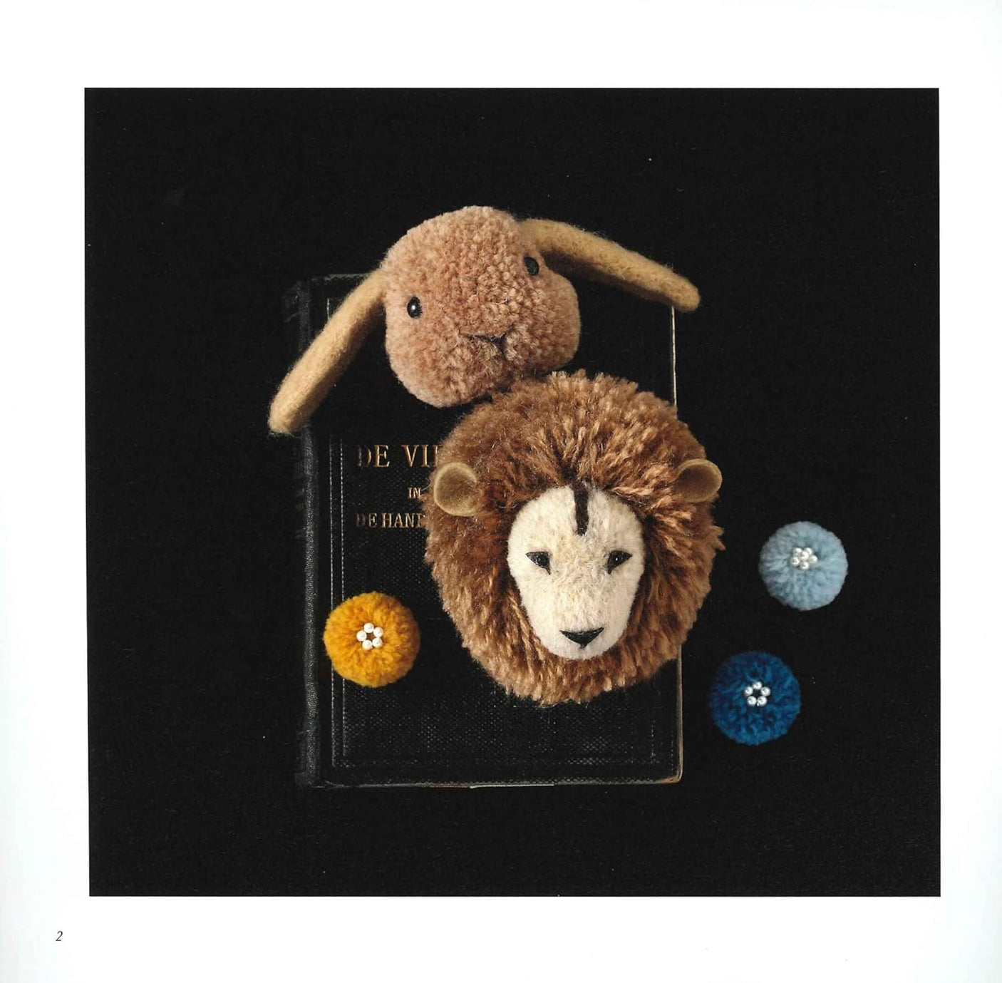 Animals and motifs made with pompoms Japanese Craft Book