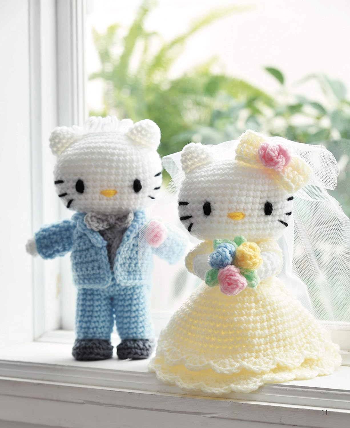 Cute crochet Hello Kitty and friends Japanese Craft Book