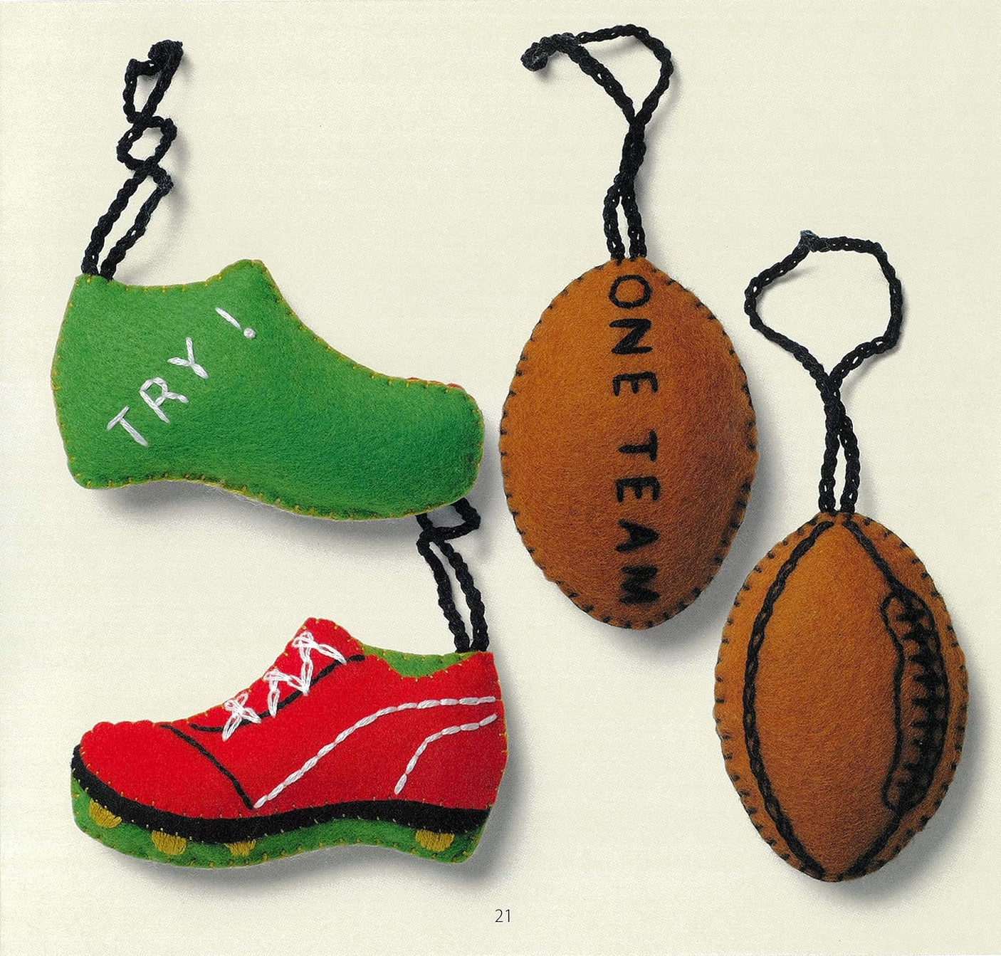 Club activity support charm made with felt from Pipon Japanese Craft Book