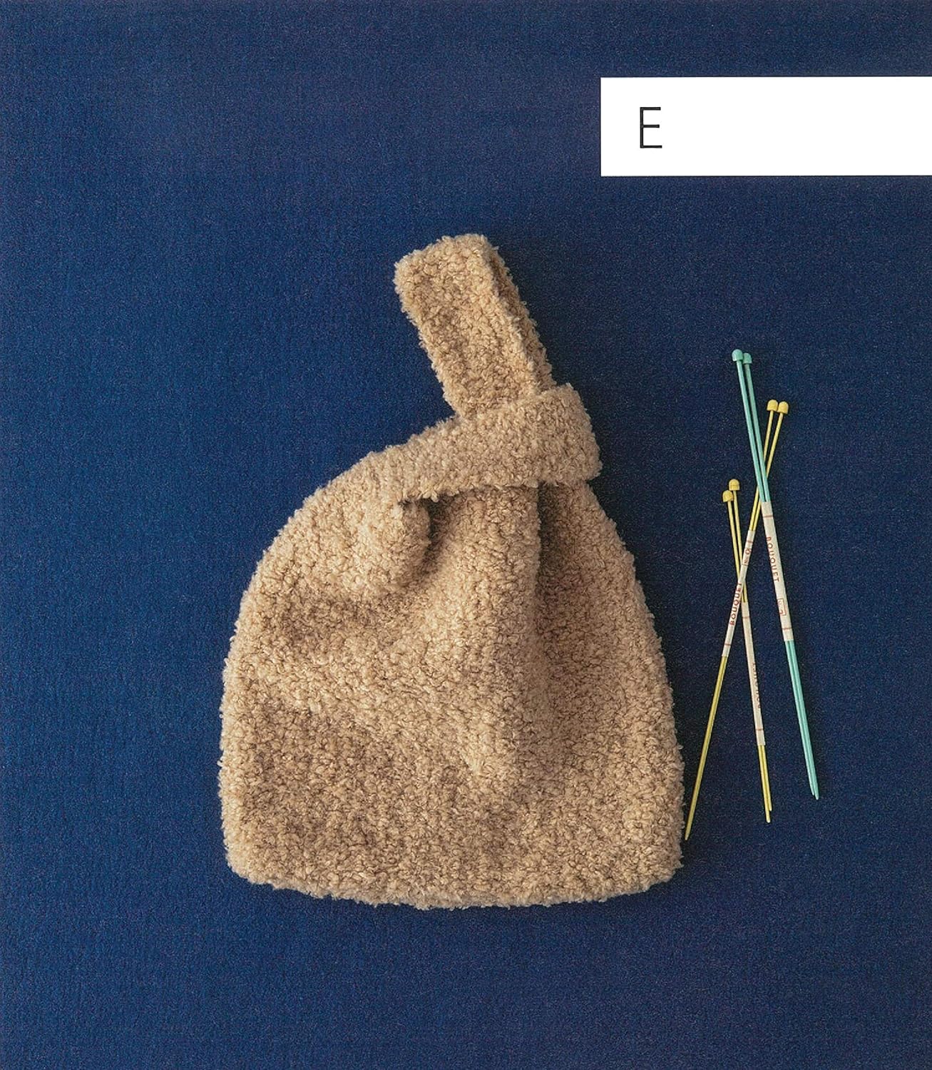 A book about bags you want to knit in winter: stick needle knitting and crochet - Japanese Craft Book